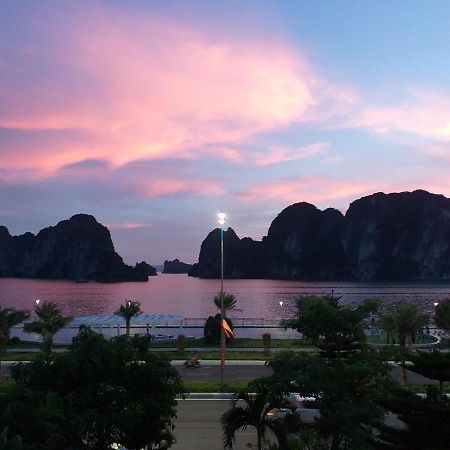 Ha Long Lily Homestay Экстерьер фото